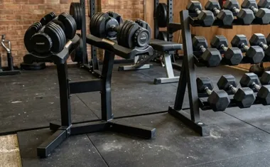 Hantle regulowane czy tradycyjne? Czy warto dopłacić za wygodę?