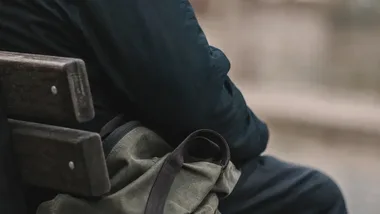 Ocaleni, ale wciąż uwięzieni. Wajda wraca z gorzkim filmem