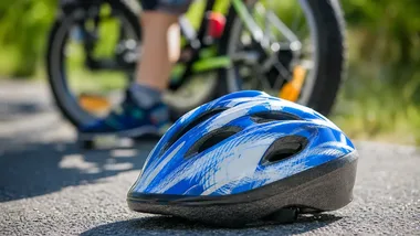 19 uczniów z Damnicy dostało kaski po egzaminie na kartę rowerową