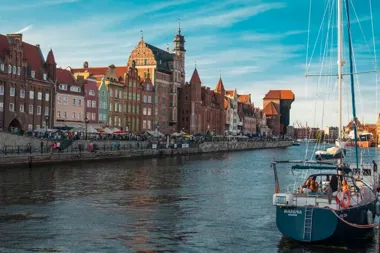 Gdzie na Pomorzu szukać malowniczych tras motocyklowych z klimatycznymi widokami na Bałtyk i kaszubskie jeziora?