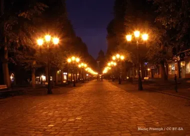 Ulica Młyńska w Kobylnicy gotowa – bezpieczniej dla pieszych, rowerzystów i kierowców