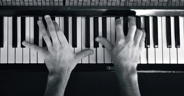 Grafika promocyjna wydarzenia Kameralne środy — Dźwięki aMuz w Filharmonii (Słupsk)