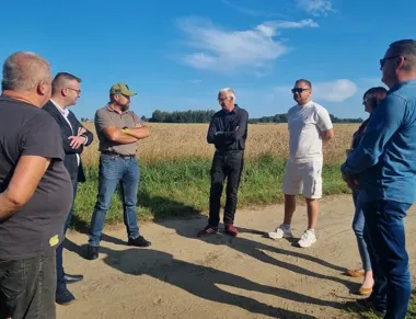 Droga do pól w Sąborzu zyska betonową nawierzchnię. Prace ruszą we wrześniu
