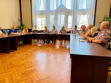 Seniorzy pytali o wsparcie. W Słupsku wskazano dostępne możliwości