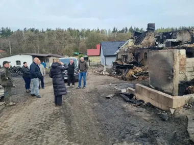 Pożar w Starej Dąbrowie zabrał dorobek kilku rodzin