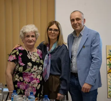 Kwiaty i krajobrazy przyciągnęły do Karzniczki na wyjątkowy wernisaż