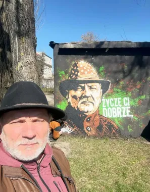 Mural z twarzą Grzegorza Gurłacza przyciąga uwagę i zostawia mocne przesłanie