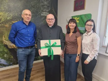 Po ośmiu latach odchodzi proboszcz. W Damnicy zostawia ślad remontu