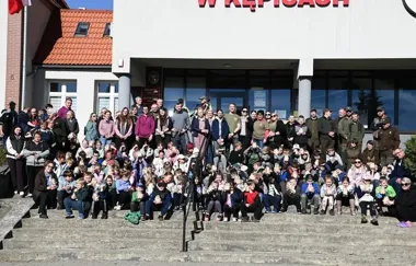 Wokół jeziora Obłęskiego ruszyły porządki. Zebrali się uczniowie i pracownicy