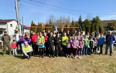 W Barcinie zebrano 50 worków odpadów. Wspólna akcja ruszyła pełną parą