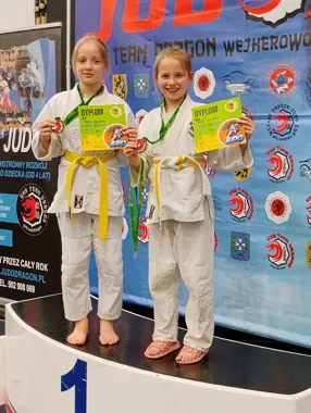 Dwie młode judoczki z Kończewa wróciły z Wejherowa z brązem